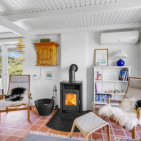 Stunning In With Kitchen Holiday home